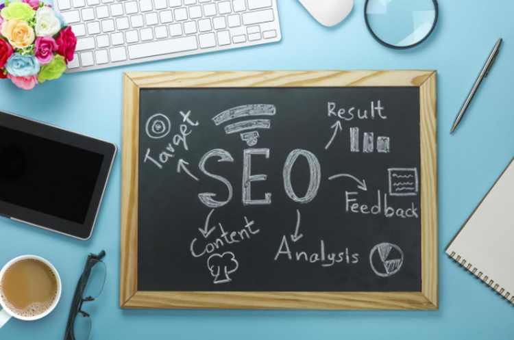 网站SEO简介与定制网站弹幕内容充溢不良信息